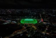 Arena Castelão ganha nova 'cara' para anunciar chegada de grande evento do futebol
