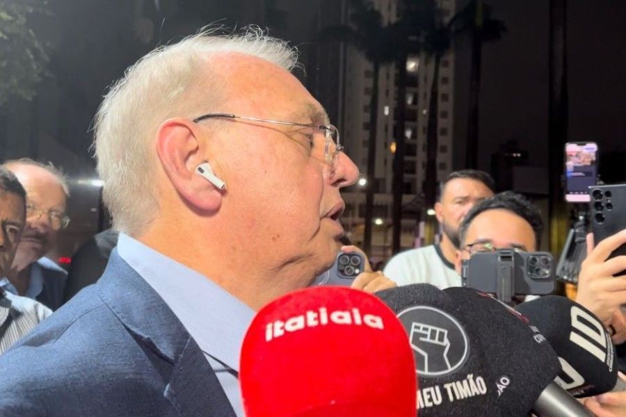 Corinthians: Stabile defende contas de 2025 e fala sobre futuro de Memphis