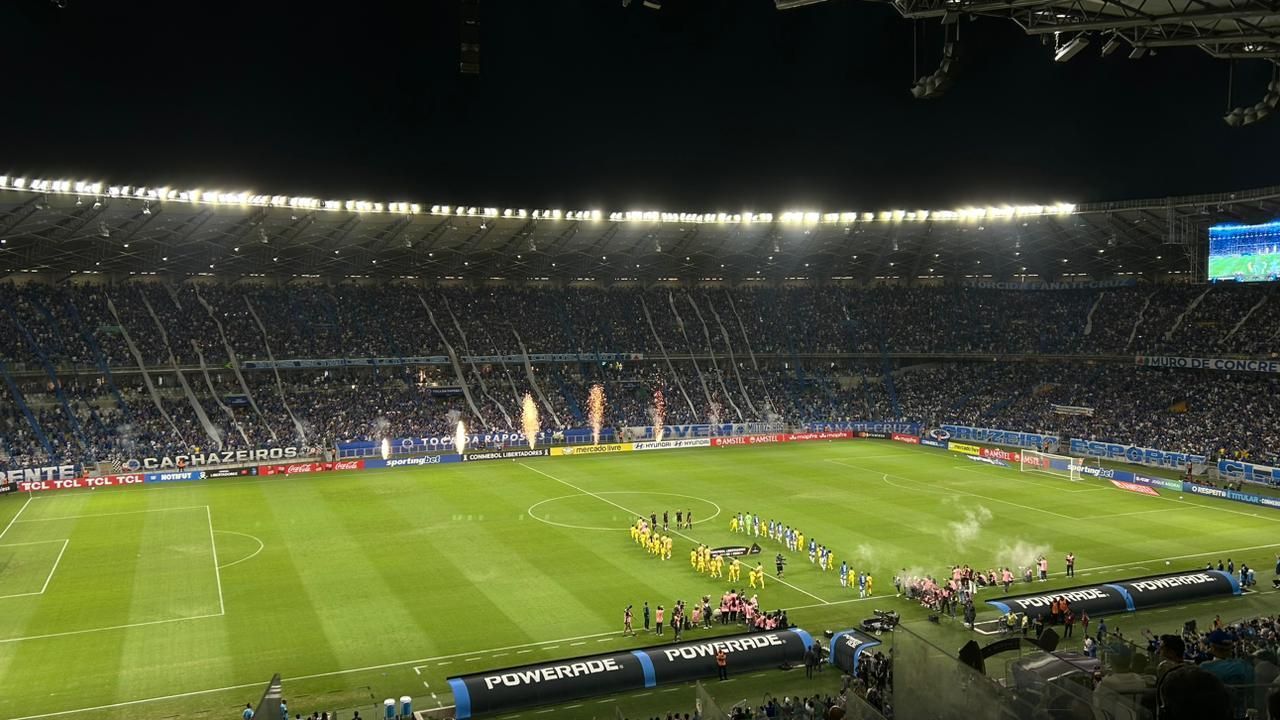 Cruzeiro registra recorde de público no ano em jogo contra o Boca Juniors; veja