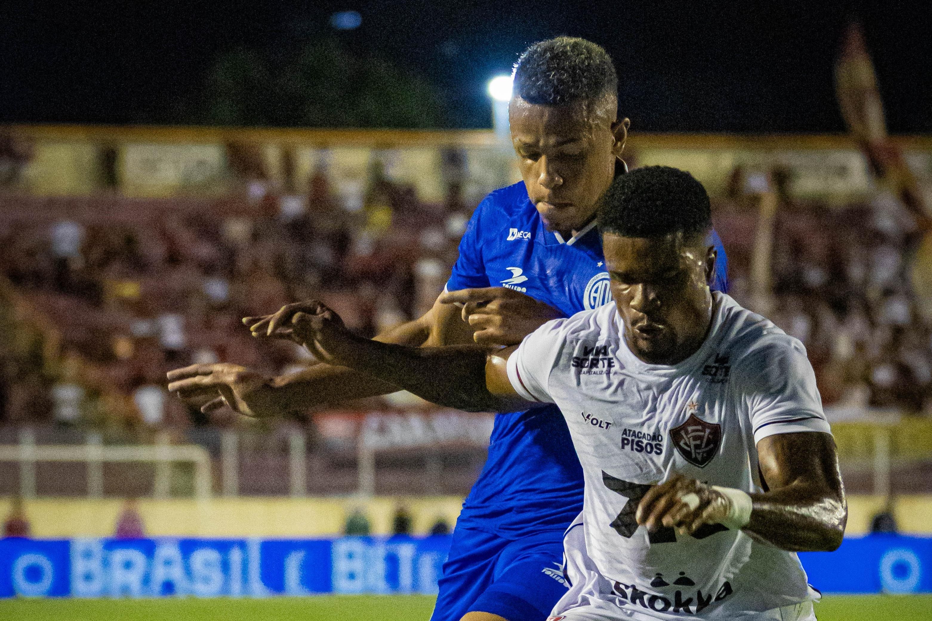 Confiança e Vitória fazem bom jogo, empatam e avançam na Copa do Nordeste