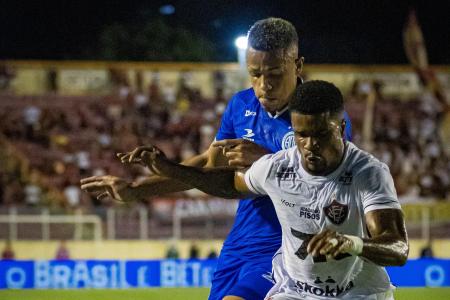 Duelo entre Confiança e Vitória foi realizado no Batistão, em Aracaju