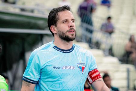 Lucas Sasha, capitão do Fortaleza