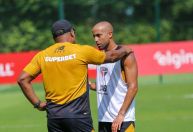 Lucas pode voltar ao São Paulo em jogo contra o Bahia após se recuperar de fraturas
