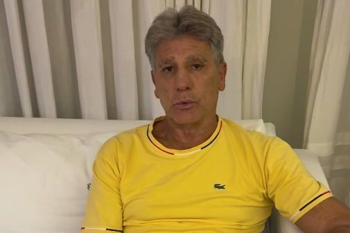 Suspenso, Renato Gaúcho vai às redes e manda recado após vitória do Vasco na 'Sula'