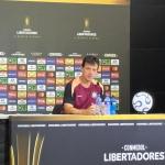 Diniz revela segredo da solidez defensiva do Corinthians e exalta titular