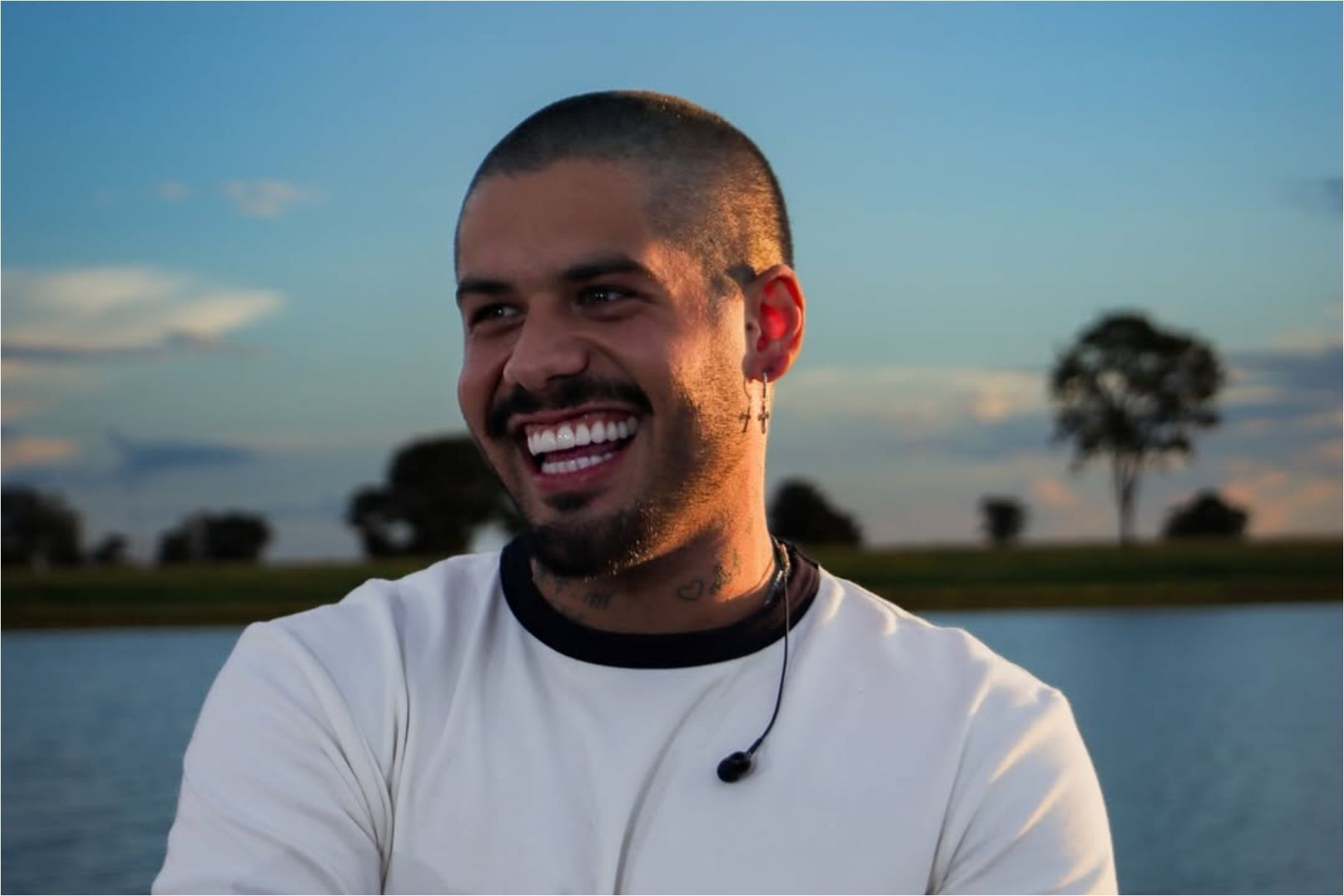 Zé Felipe é flagrado com 'morena misteriosa' após falas sobre Virginia