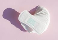 Como retirar absorventes de graça pelo SUS? Veja quem tem direito