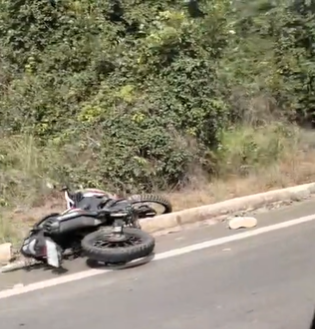 Motociclista morre em colisão frontal com caminhão na MGC-135, em Japonvar