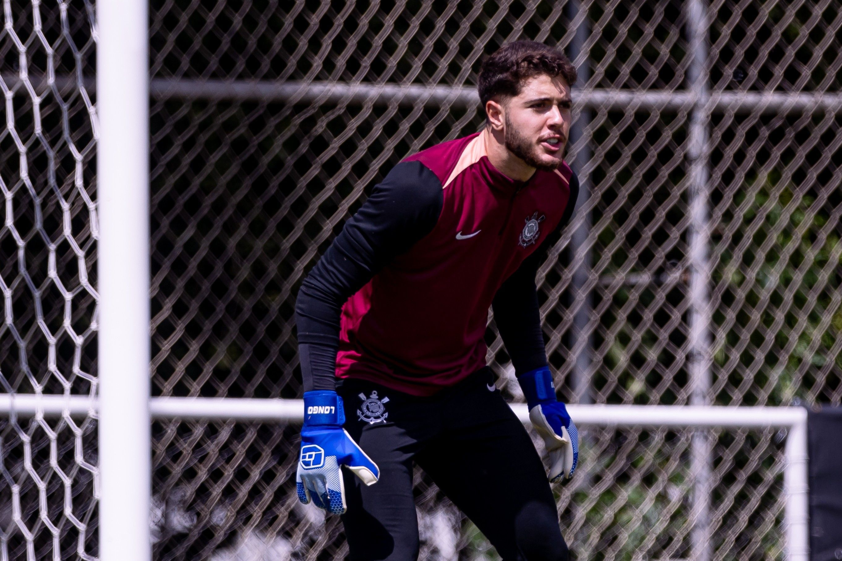 Corinthians acerta aditivo contratual de goleiro; saiba detalhes
