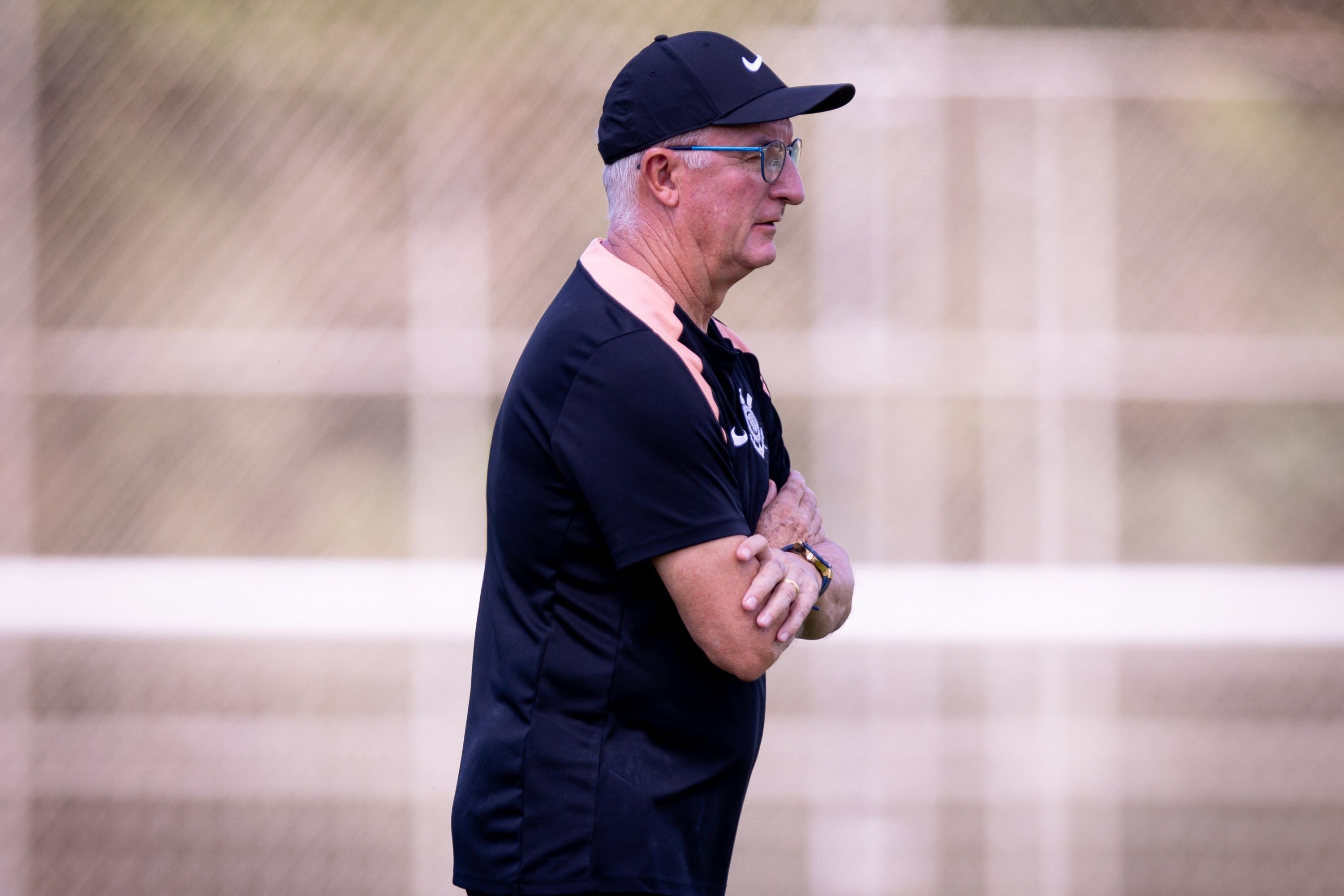 Jornalista diz que Botafogo queria Dorival Júnior: 'Não iam esperá-lo cair'