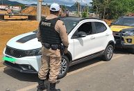 Motorista é preso com carro clonado na LMG-653, em Montes Claros