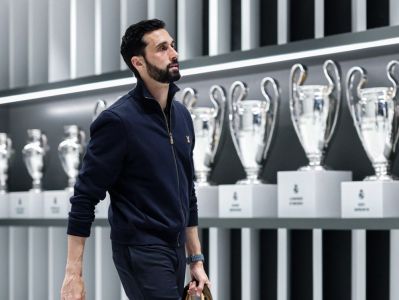 Raúl Arbeloa em chegada ao Santiago Bernabéu para jogo em 2026