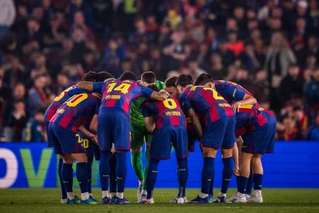 Barcelona reclama de pênalti não marcado na Champions
