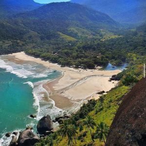 Considerada umas das praias mais belas do Brasil