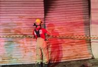 Fábrica de sofás é atingida por incêndio em bairro de Montes Claros