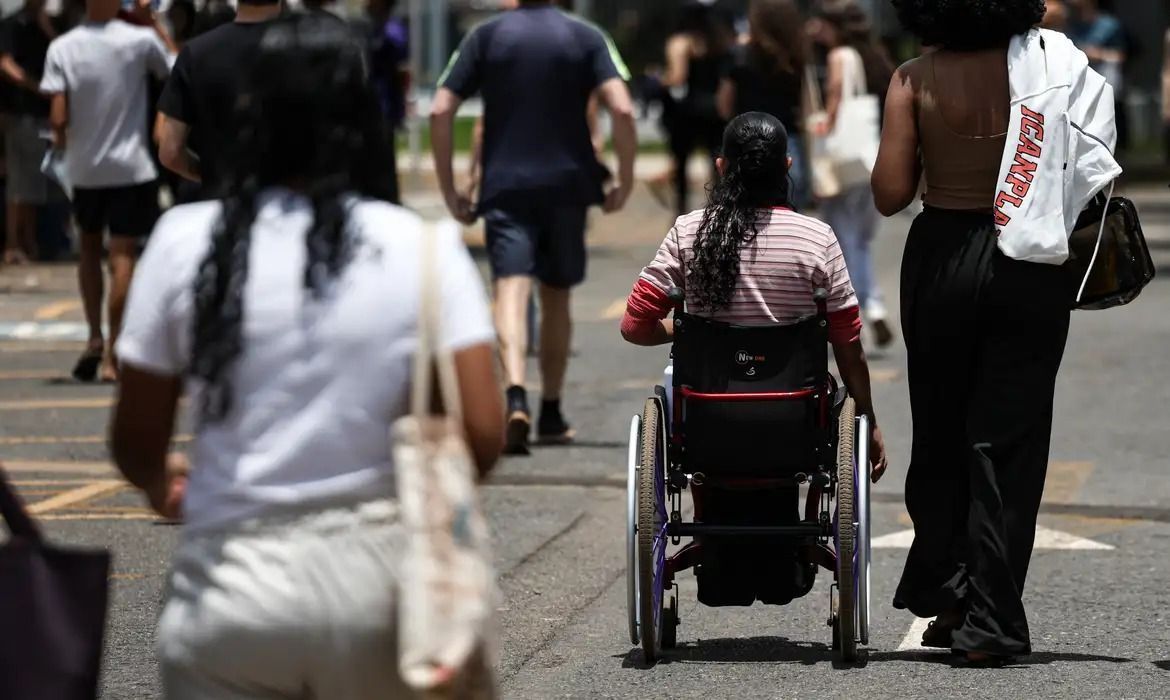 Enem 2026: candidatos têm até sexta (30) para pedir isenção da taxa de inscrição