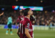 West Ham vence e empurra Tottenham para a zona de rebaixamento da Premier League