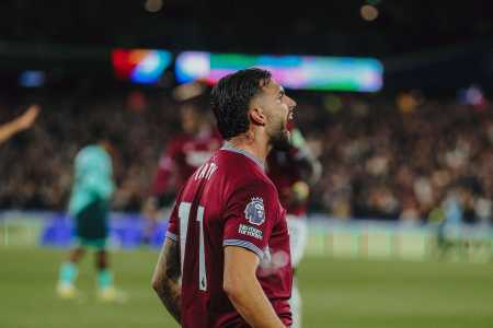 Taty Castellanos marcou duas vezes na goleada do West Ham