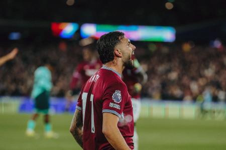 Taty Castellanos marcou duas vezes na goleada do West Ham