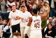 NBA: Cavaliers vencem Raptors e retomam liderança do confronto nos playoffs