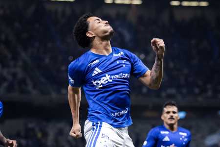 Christian celebra gol em Cruzeiro 2 x 0 Grêmio, pelo Brasileirão 2026 • Gustavo Aleixo/Cruzeiro