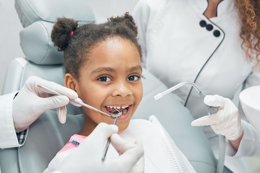 ONG seleciona jovens de BH para tratamento dentário completo gratuito