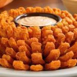 Cebola Outback: como fazer em casa sem errar no corte