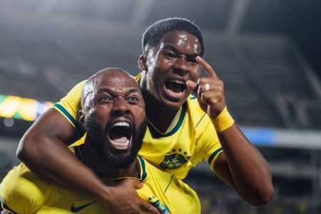 Igor Thiago e Endrick celebram gol em Brasil 3 x 1 Croácia, em 2026