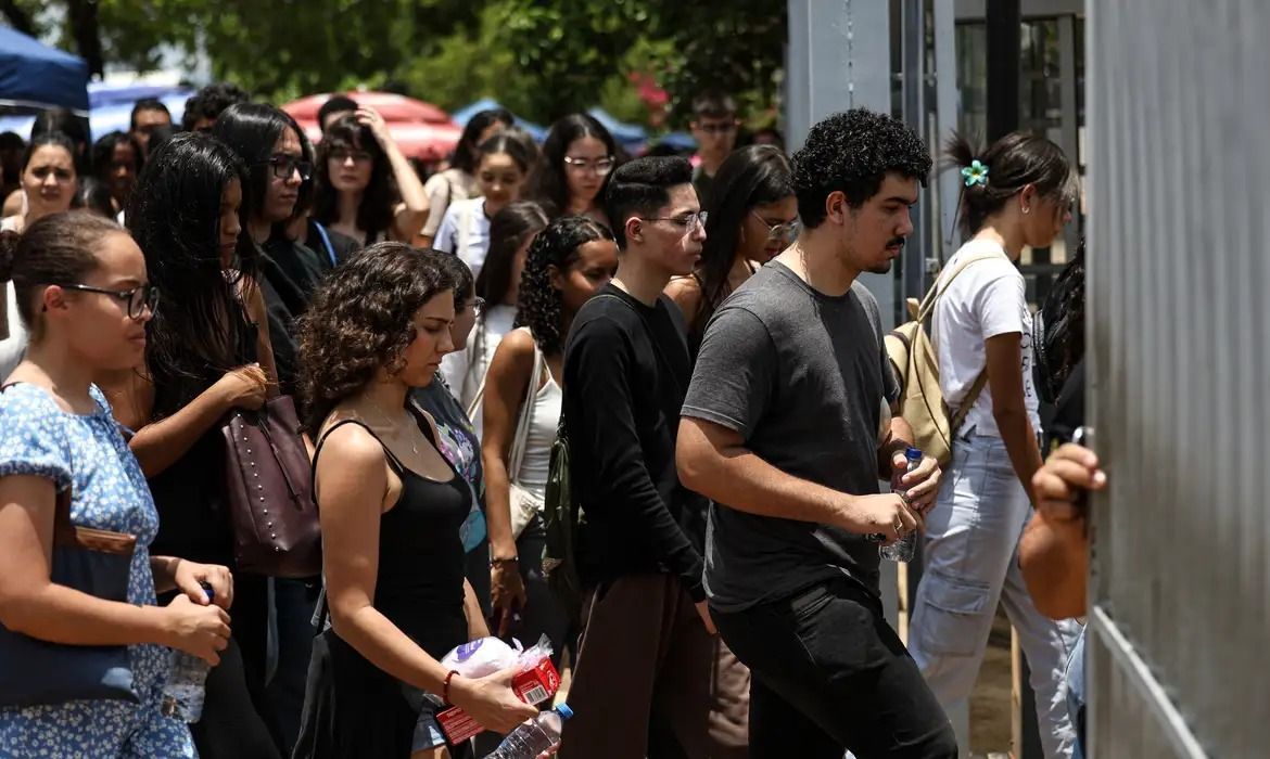 MEC divulga edital e calendário das provas do Enem 2026; saiba datas