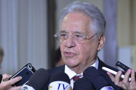 Brasília - O ex-presidente da Fernando Henrique Cardoso fala à imprensa em reunião na sede da Executiva Nacional do PSDB (Valter Campanato/Agência Brasil)