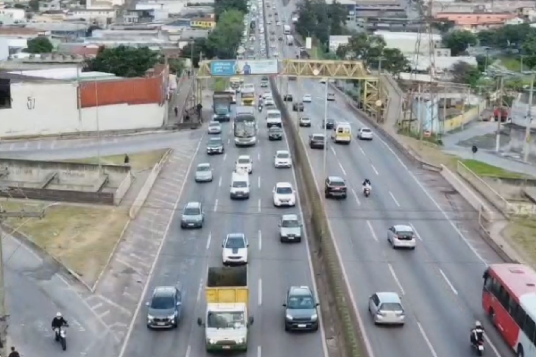 PMRv reforça fiscalização nas rodovias de MG durante feriado prolongado de Tiradentes