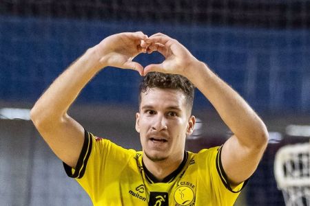 Praia Clube bate Tubarão e chega à segunda vitória na Liga Nacional de Futsal