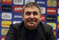 Ícone da Romênia, Gheorghe Hagi assume o comando da seleção