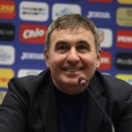 Ícone da Romênia, Gheorghe Hagi assume o comando da seleção