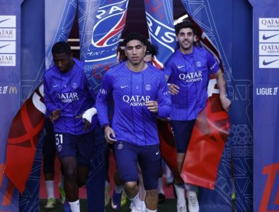 Achraf Hakimi antes de jogo do PSG na temporada 2025/2026