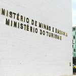 Governo detalha medidas provisórias e decretos para conter alta dos combustíveis