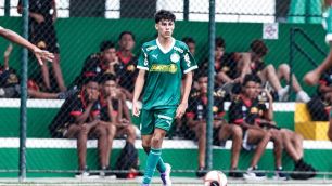 Promessa do Palmeiras é sondada antes de assinar contrato profissional