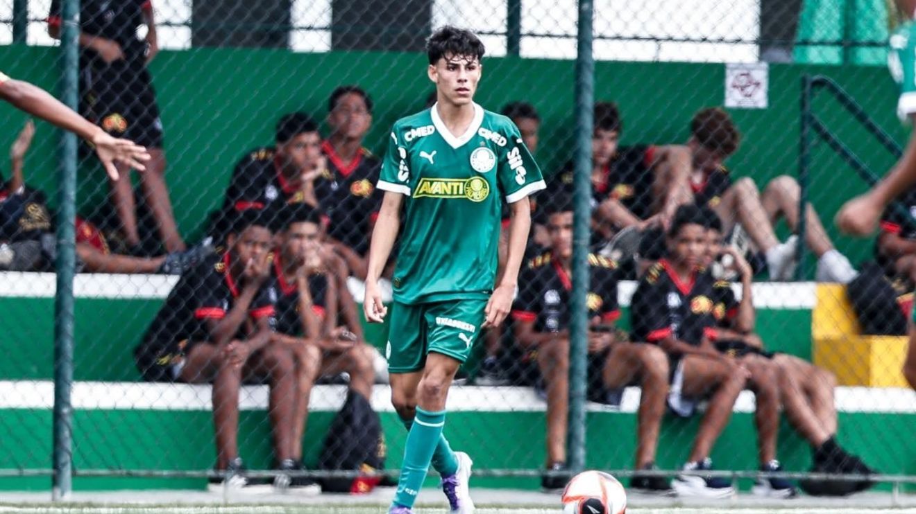 Promessa do Palmeiras é sondada antes de assinar contrato profissional