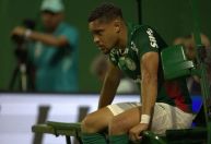 Palmeiras se preocupa com possível nova lesão de Vitor Roque; veja detalhes