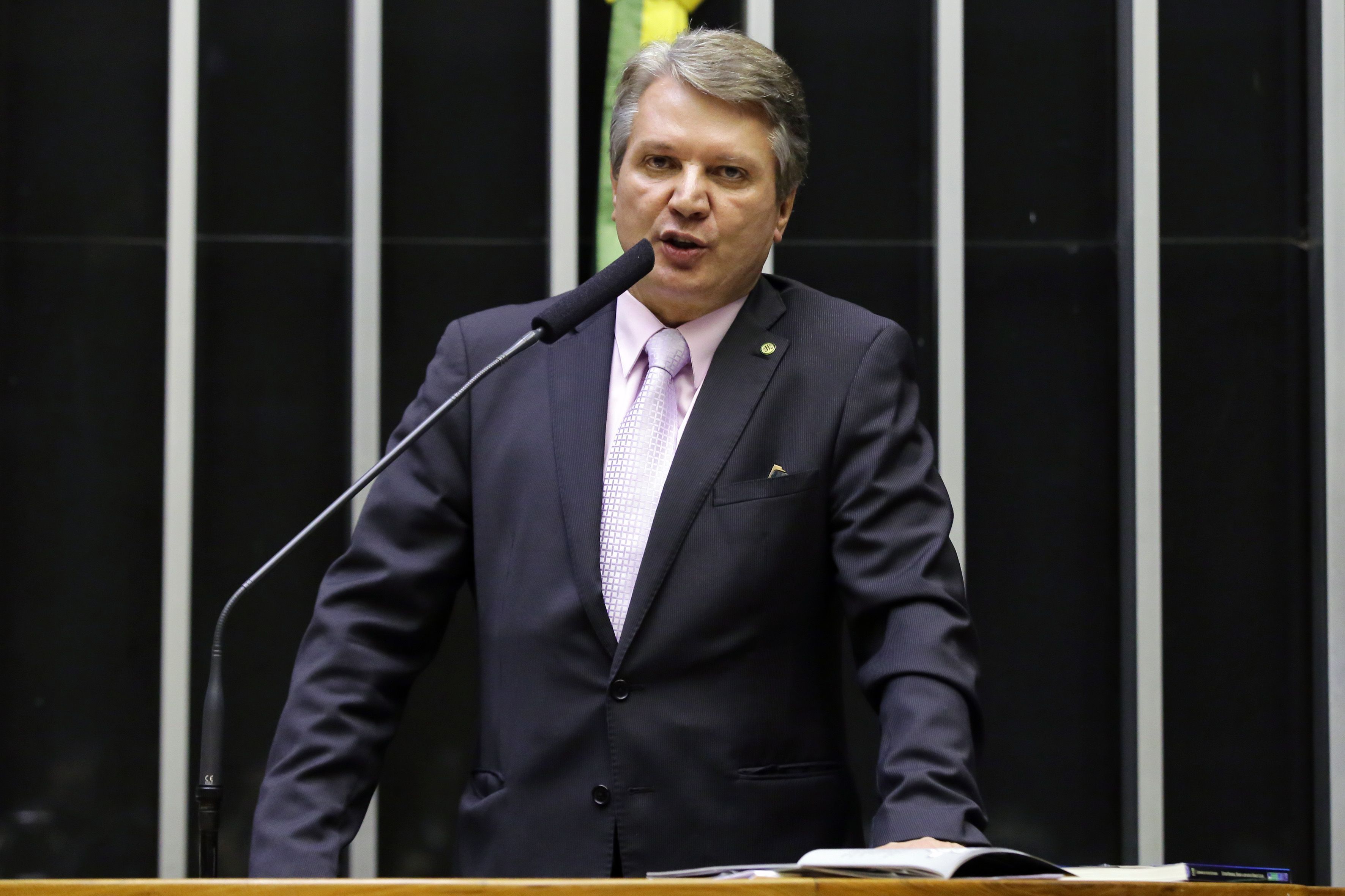 Avante busca palanque para Augusto Cury em Minas