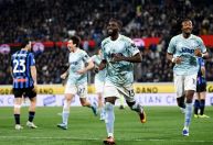 Juventus bate Atalanta e alcança zona de classificação da Champions League