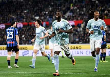 Jeremie Boga celebra gol em Atalanta 0 x 1 Juventus, pelo Campeonato Italiano 2025/2026