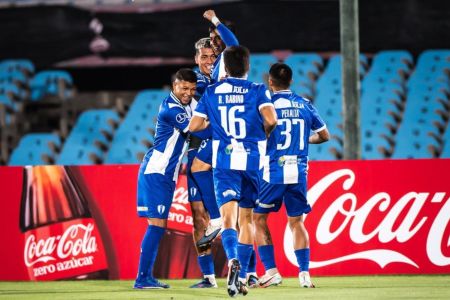 Juventud goleou o Puerto Cabello no Uruguai