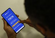Governo pode liberar saque de R$ 7 bilhões do FGTS para trabalhadores endividados