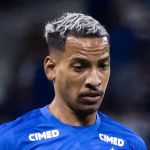Árbitro veta 'amuleto' de Matheus Pereira na estreia do Cruzeiro na Libertadores
