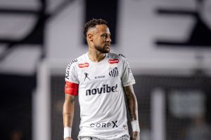 Galvão Bueno reage à vitória do Santos contra o Atlético e destaca Neymar