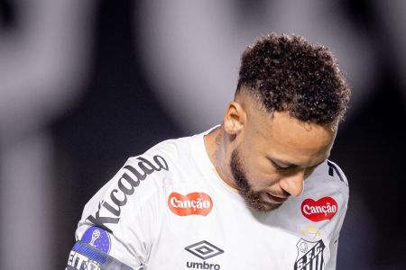 Neymar em ação pelo Santos na Copa Sul-Ameircana 2026