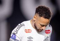 Neymar vai às redes após tropeço do Santos: 'Única coisa que podemos fazer'