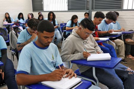 Brasília (DF), 19/02/2025 - Merendeiras em escolas. Alunos da escola CED619 da Samambaia. Foto: Antônio Cruz/Agência Brasil