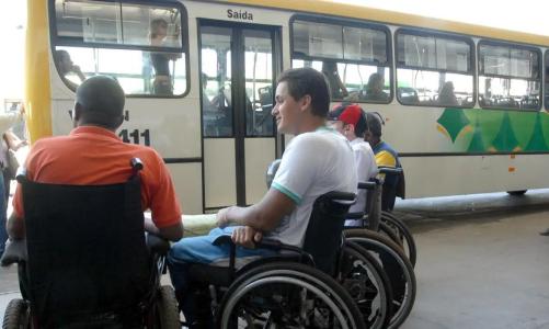 Pessoas com deficiência